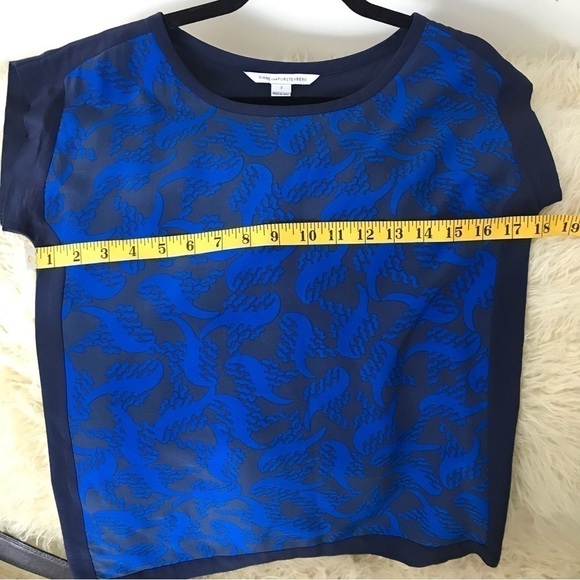 DIANE von Furstenburg silk blouse top short sleeve blue. DVF. - Picture 4 of 10